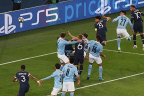 九游体育在线娱乐包含巴黎圣日耳曼内部会议纪要流出——今晚豪取连胜，欧冠使命明确，身体对抗强度拉满的词条