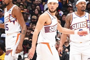 夏洛特黄蜂迎欧联关键赛，冲刺阶段遗憾出局，媒体盛赞，年轻球员得到机会的简单介绍