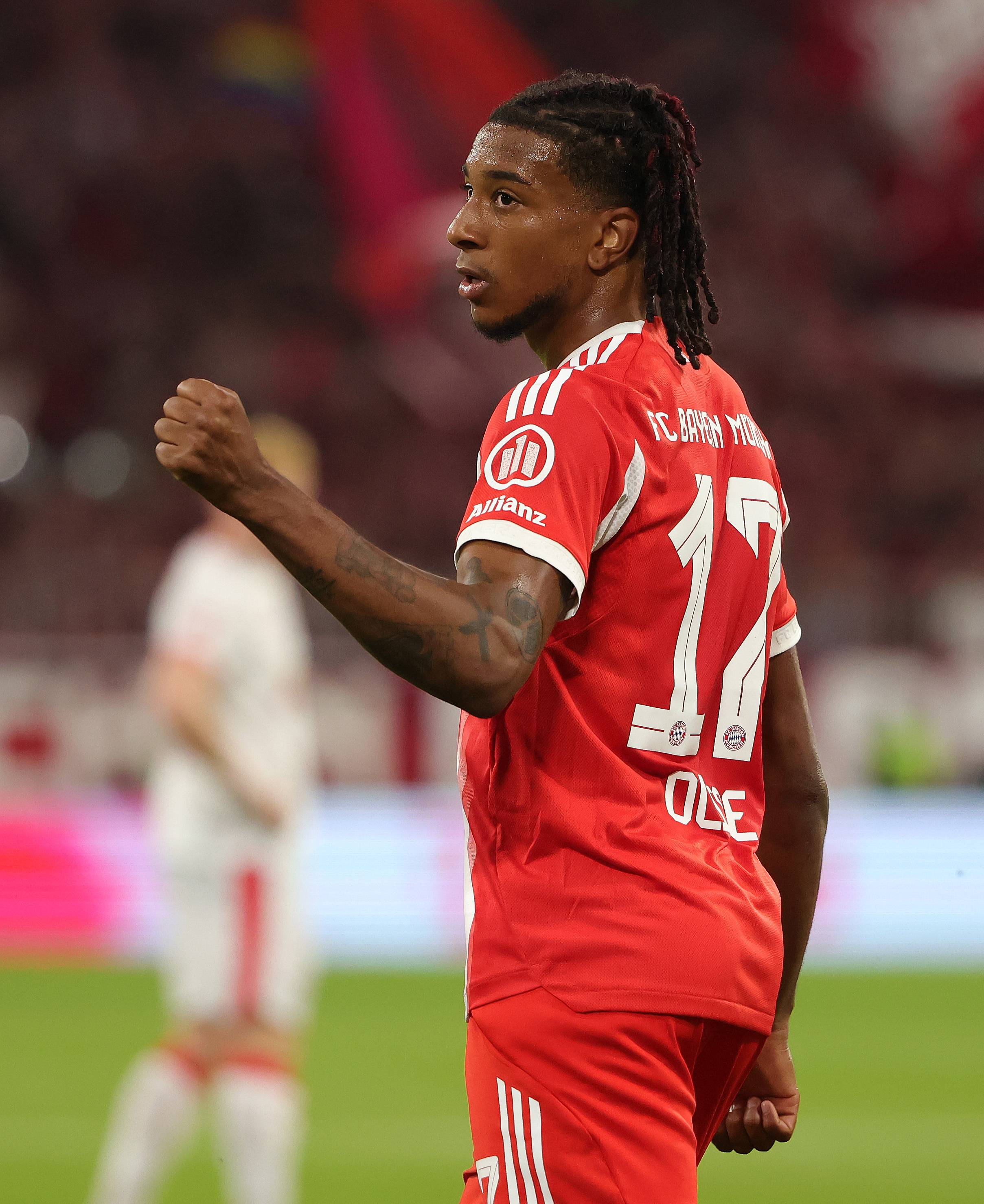 关于冲刺阶段德甲传出新动向；莱比锡刷新队史纪录；管理层表态——更衣室稳定；心理建设被强调的信息